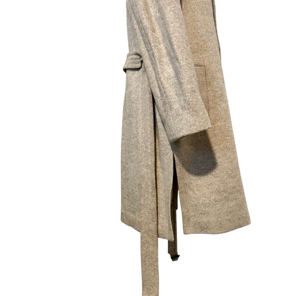 Banana Republic Women's Beige Blazer Coat | Excellent Used Condition - Picture 4 of 15